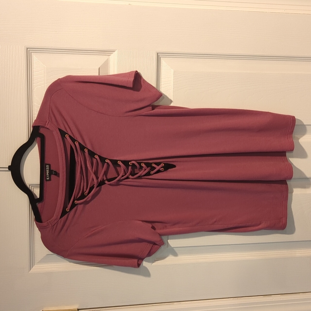 Express XS T Shirt